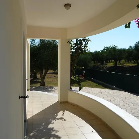 Louloutos Villa Katastárion